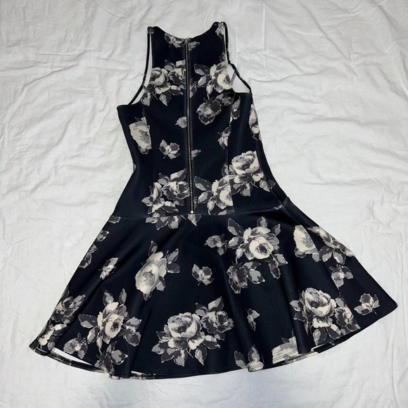 Abercrombie & Fitch Medium Floral Dress - Picture 2 of 2